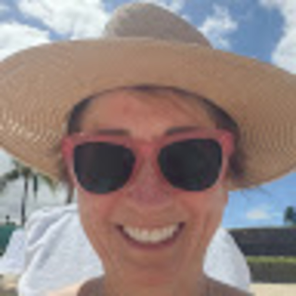 Meet your Posher, Cynthia